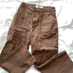 Hollister cargo pants :)